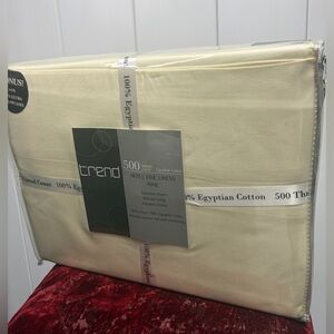 NIB Trend 500 thread cream colored Hotel Fine Linens King size